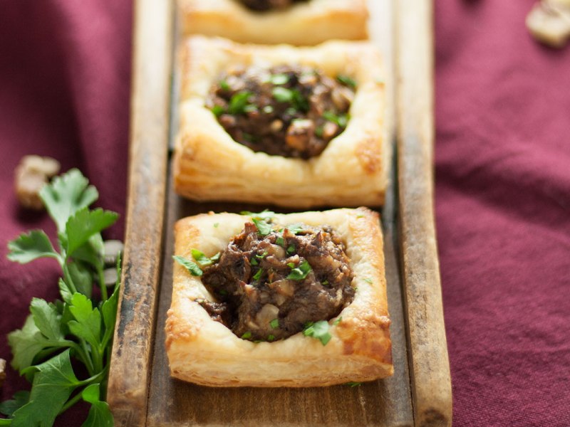 Vegan Mushroom and Black Walnut&nbsp;Tartlets